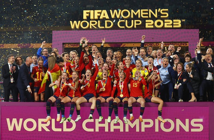 España, campeona del mundo de fútbol femenino por primera vez en su historia  - ảnh 1