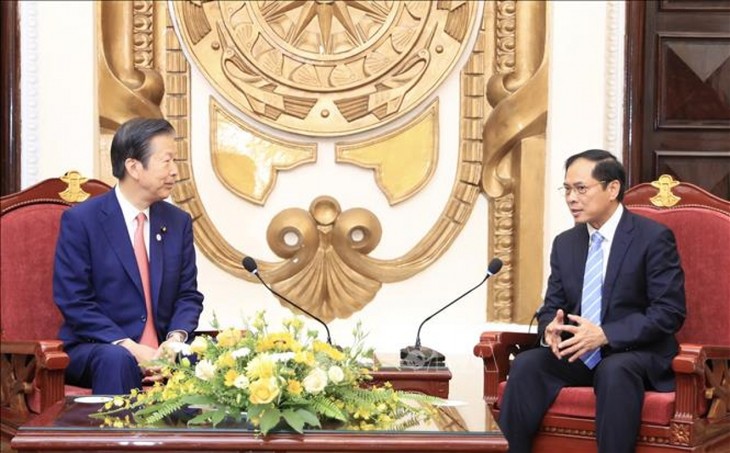 Canciller vietnamita se reúne con líder del Partido Komeito de Japón - ảnh 1