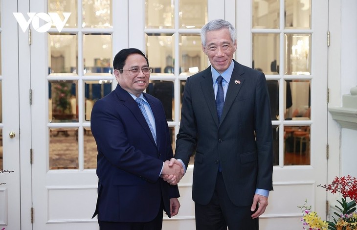 Primer Ministro de Singapur visita Vietnam: Hacia un nuevo nivel de las relaciones bilaterales - ảnh 1
