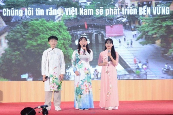 Aumenta número de estudiantes internacionales en Vietnam - ảnh 1