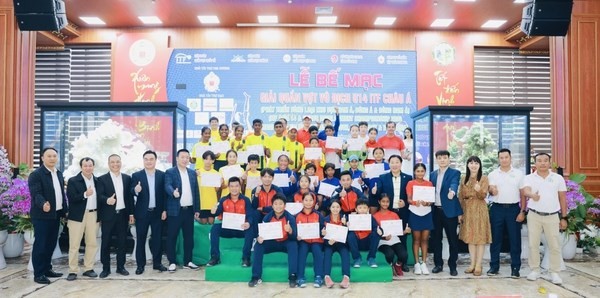 Jóvenes vietnamitas avanzan en la final del campeonato regional de tenis - ảnh 1