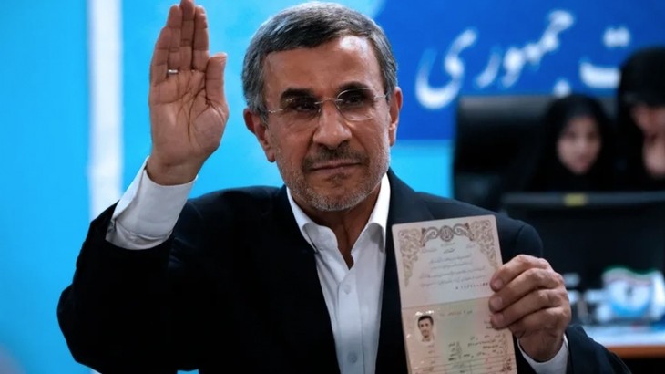 Mahmoud Ahmadinejad presenta documentos para participar en presidenciales de Irán - ảnh 1