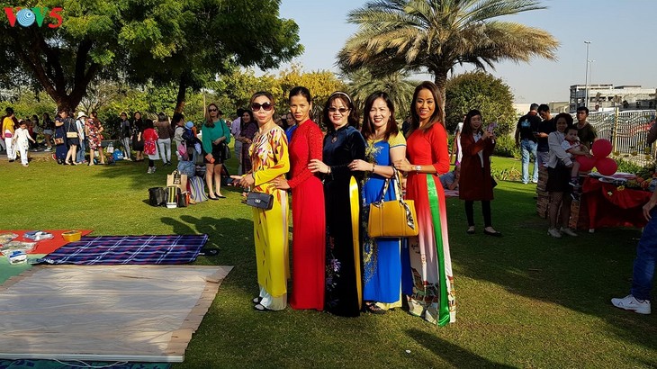 Tết cộng đồng 2018 tại UAE - ảnh 7