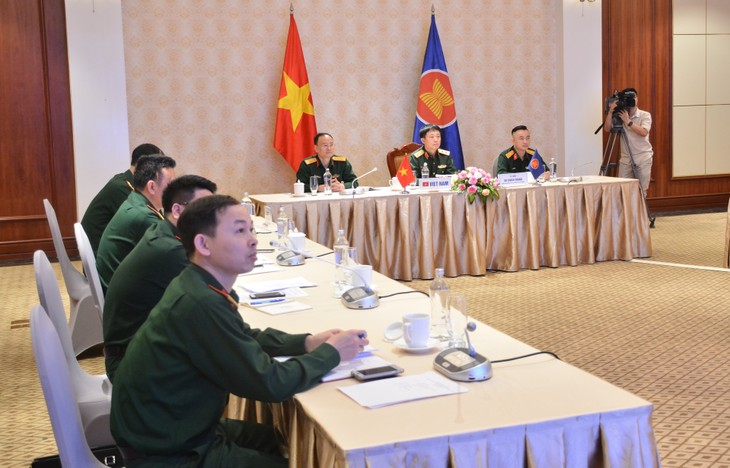 Visioconférence élargie des hauts officiels de la Défense de l’ASEAN - ảnh 1