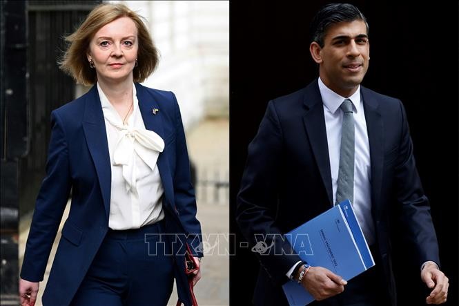 Deux candidats en lice pour succéder à Boris Johnson au poste de Premier ministre - ảnh 1