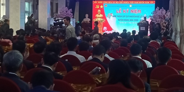 Thanh Hoa: des bourses pour près de 8.400 élèves - ảnh 1