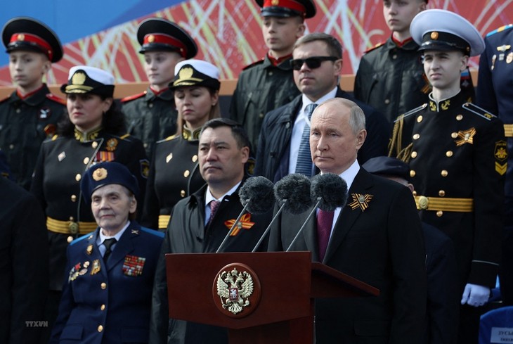 Vladimir Poutine célèbre le Jour de la Victoire en Russie - ảnh 1