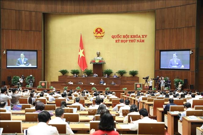 Questions au gouvernement: Huynh Thành Dat mise sur les solutions de hautes technologies en faveur du développement socio-économique - ảnh 1