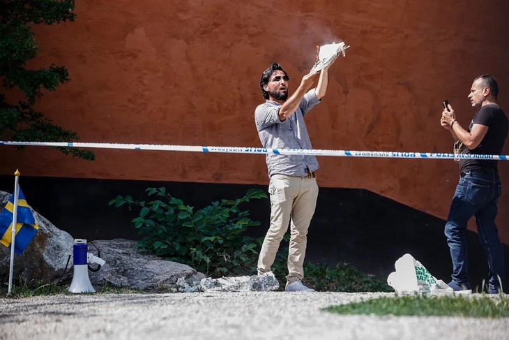 Coran brûlé à Stockholm: l'OCI appelle à des «mesures collectives» pour prévenir de tels actes - ảnh 1