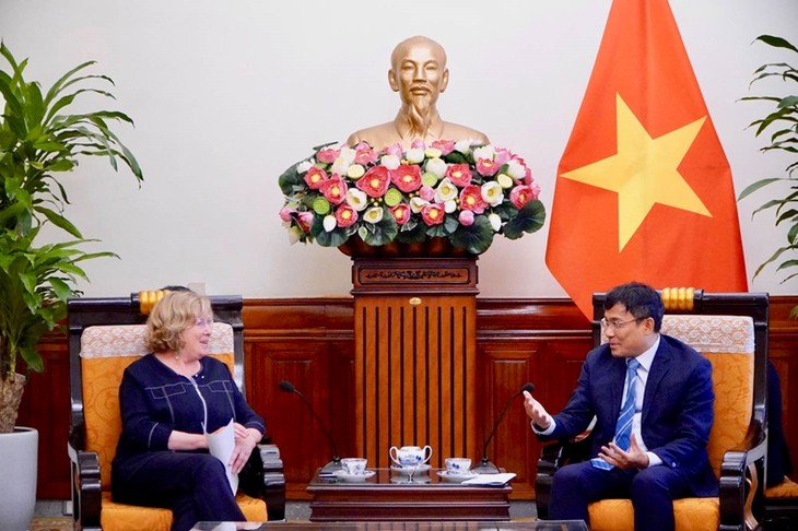 Renforcer la compréhension et l’amitié entre le Vietnam et la France - ảnh 1