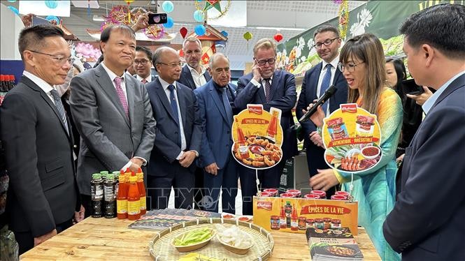 Semaine des produits vietnamiens chez Système U en France - ảnh 1