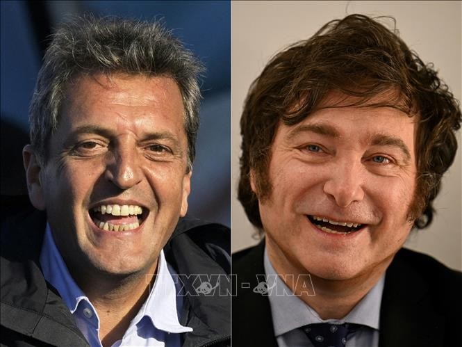 Argentine: Le ministre de l'Economie et le candidat d'extrême droite s'apprêtent à participer au second tour de la présidentielle - ảnh 1