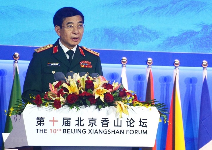 10e forum de Xiangshan: Phan Van Giang appelle au respect des intérêts et de la sécurité des pays pour la paix et le développement - ảnh 1