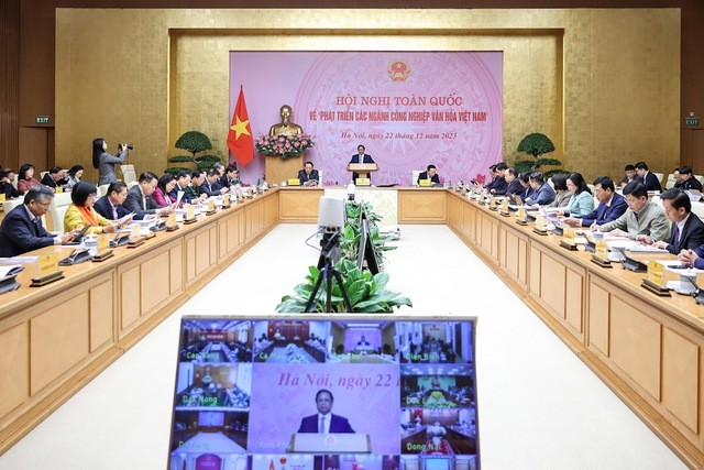Le Premier ministre Pham Minh Chinh lance la première conférence nationale sur les industries culturelles - ảnh 1