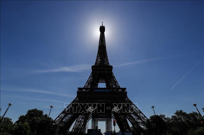 La tour Eiffel fermée en raison d’une grève - ảnh 1