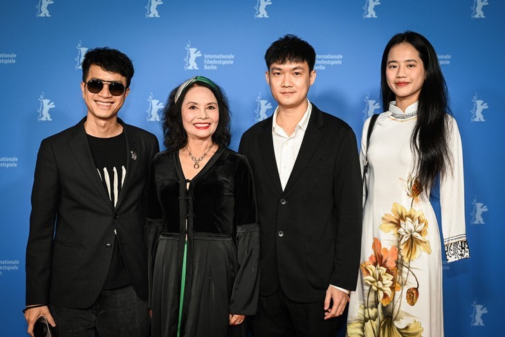 «Cu li ne pleure jamais», la production vietnamienne primée meilleur premier film au 74e Festival International du Film de Berlin - ảnh 1
