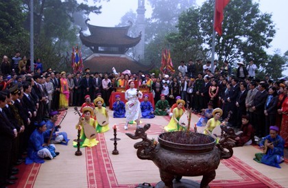 มุ่งสู่การจัดงานสักการะบูชาบรรพกษัตริย์ Hung ปี 2012 - ảnh 1