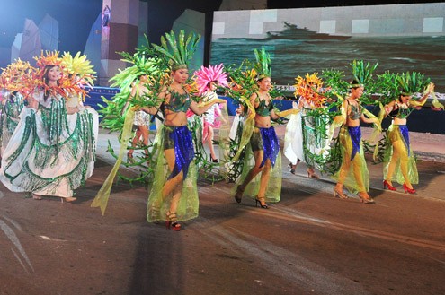 เทศกาลคาร์นิวัลฮาลอง 2012 ที่สวยงาม - ảnh 1