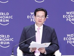 นายกรัฐมนตรี Nguyen Tan Dung เข้าร่วมฟอรั่มเศรษฐกิจโลกเอเชียตะวันออก 2012 - ảnh 1