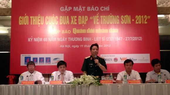การแข่งปั่นจักรยานกลับสู่ภู Trường Sơn ปี 2012 จะมีขึ้นในระหว่างวันที่ 15-20 กรกฎาคม - ảnh 1