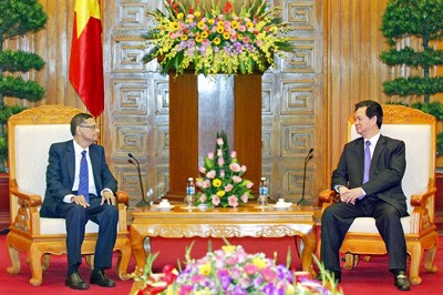 ท่าน Nguyễn Tấn Dũng นายกรัฐมนตรีเวียดนามให้การต้อนรับรัฐมนตรีว่าการกระทรวงการต่างประเทศศรีลังกา - ảnh 1