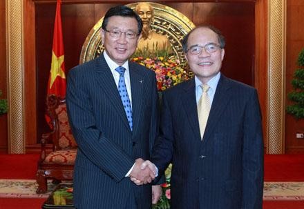 ประธานรัฐสภาเวียดนามให้การต้อนรับประธานเครือบริษัท Kumho Asiana - ảnh 1