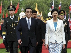 นายกรัฐมนตรีจีนเสนอยกระดับความสัมพันธ์กับไทย - ảnh 1