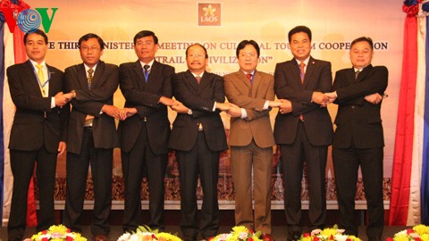 ลาวจัดการประชุมรัฐมนตรีว่าการกระทรวงการท่องเที่ยวอาเซียนครั้งที่ 3 - ảnh 1