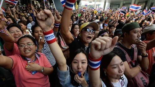 สถานการณ์ประเทศไทยซับซ้อนยิ่งขึ้น - ảnh 1
