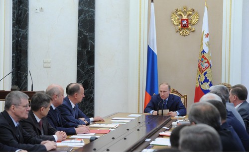 นายวลาดีเมียร์ ปูติน ประธานาธิบดีรัสเซียยืนยันว่า อธิปไตยของรัสเซียไม่ถูกคุกคาม - ảnh 1