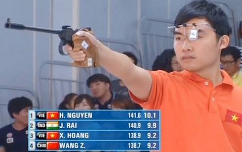 คณะนักกีฬาเวียดนามคว้าเหรียญรางวัลในวันแรกของการแข่งขันกีฬาเอเชียนเกมส์ - ảnh 1