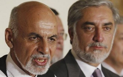 อัฟกานิสถาน - คู่แข่งชิงตำแหน่งประธานาธิบดีลงนามในข้อตกลงแบ่งอำนาจ - ảnh 1