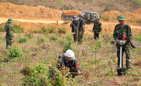 เวียดนาม – สหรัฐร่วมมือแก้ไขผลเสียหายจากกับระเบิดหลังสงคราม  - ảnh 1