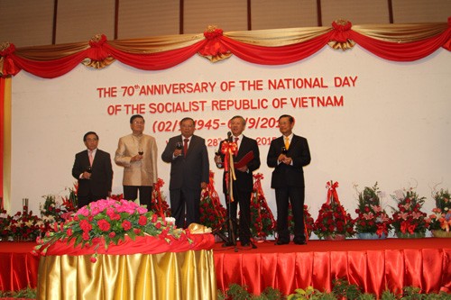 พิธีฉลองครบรอบ 70 ปีการปฏิวัติเดือนสิงหาคมและวันชาติเวียดนามในประเทศต่างๆ - ảnh 1