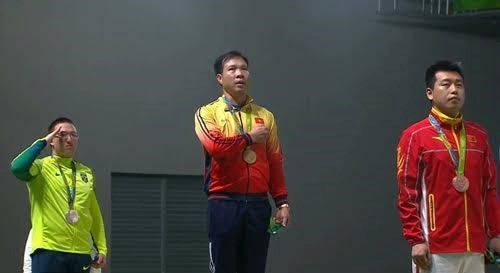 นักกีฬายิงปืนหว่างซวนวิงห์ ความภาคภูมิใจของกีฬาเวียดนาม - ảnh 1