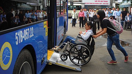 เวียดนามอำนวยความสะดวกให้ผู้พิการปรับตัวเข้ากับชุมชนอย่างดีที่สุด - ảnh 1