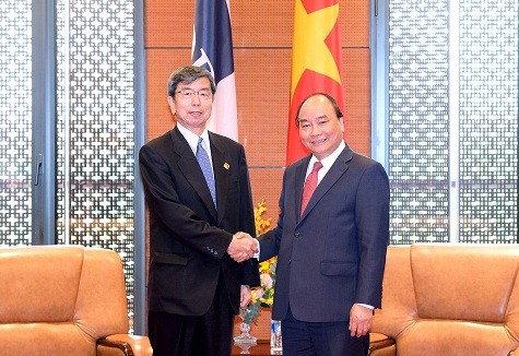 นายกรัฐมนตรีให้การต้อนรับประธานกลุ่มบริษัท Sunwah ของฮ่องกง ประเทศจีน - ảnh 2