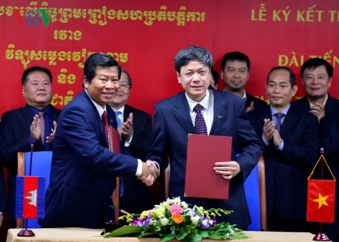 ภารกิจที่ยิ่งใหญ่ของเวียดนามในการช่วยฟื้นฟูประเทศกัมพูชา - ảnh 2