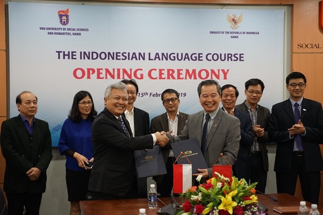 เปิดสอนภาษาอินโดนีเซียในมหาวิทยาลัยแห่งชาติฮานอย - ảnh 1