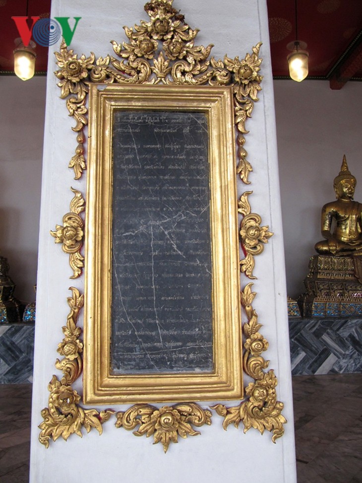 เยือนวัดโพธิ์ที่มีพระพุทธไสยาสน์ที่มีขนาดใหญ่เป็นอันดับ 3 ในประเทศไทย - ảnh 3