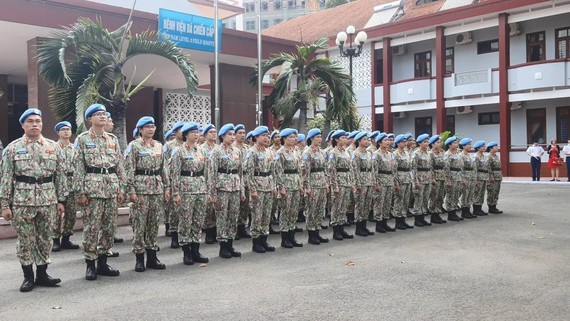 เวียดนามฝึกอบรมรอบสุดท้ายให้แก่เจ้าหน้าที่ที่จะเข้าร่วมกองกำลังรักษาสันติภาพของสหประชาชาติในซูดานใต้ - ảnh 1