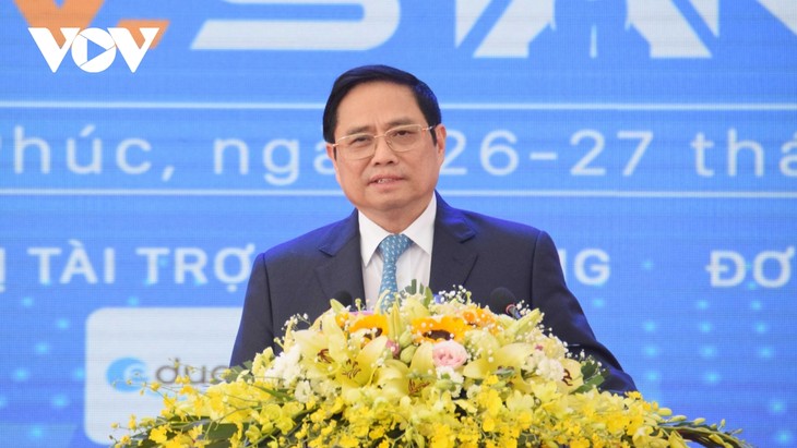 นายกรัฐมนตรี ฝ่ามมิงชิ้ง กำชับให้ผลักดันระบบนิเวศสตาร์ทอัพในด้านการศึกษา - ảnh 1