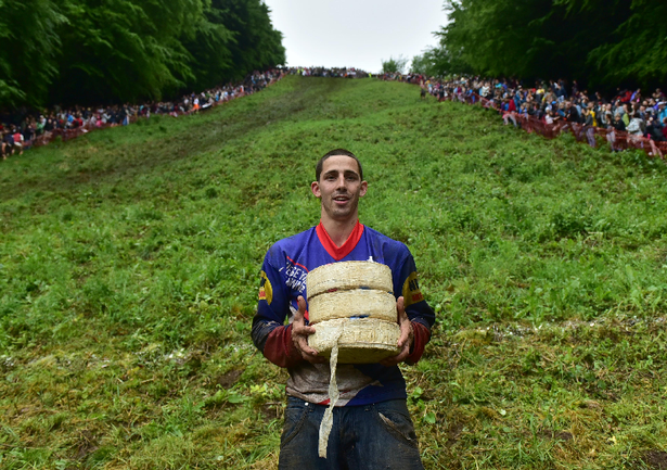 Cheese rolling race of England - ảnh 2