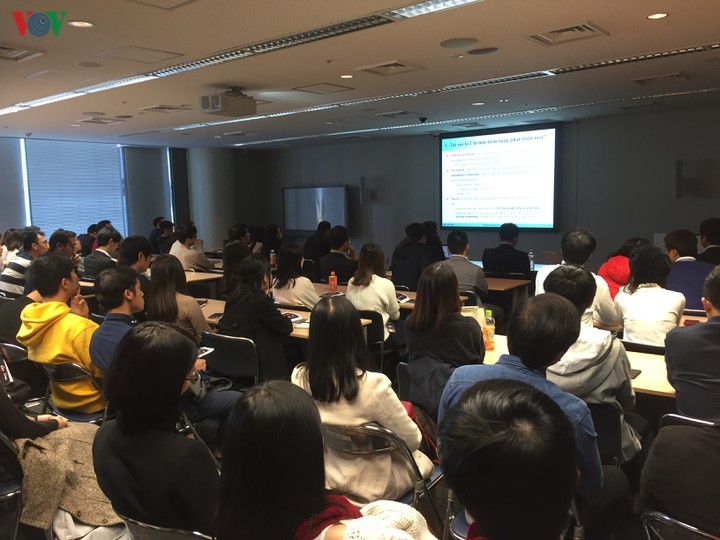 Vietnamese intellectuals in Japan discuss “Make in Vietnam” policy - ảnh 1