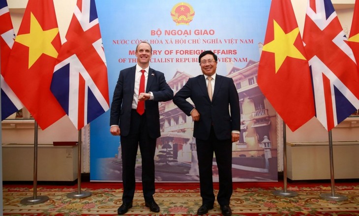 Vietnam, UK promote strategic partnership  - ảnh 1