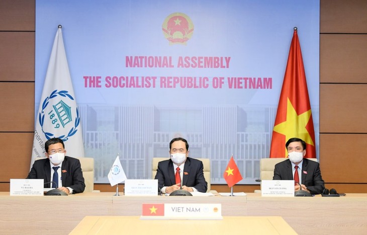 Vietnam attends opening ceremony of 142nd IPU Assembly  - ảnh 1