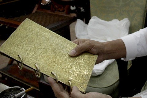 Sách cổ bằng vàng trở về Việt Nam sau hơn 100 năm lưu lạc - ảnh 2