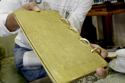 Sách cổ bằng vàng trở về Việt Nam sau hơn 100 năm lưu lạc - ảnh 5