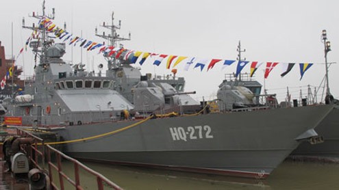 Hải quân Việt Nam nhận 3 pháo hạm hiện đại - ảnh 2