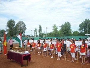 Các cây vợt Việt tổ chức giải Budapest Open 2012 - ảnh 1